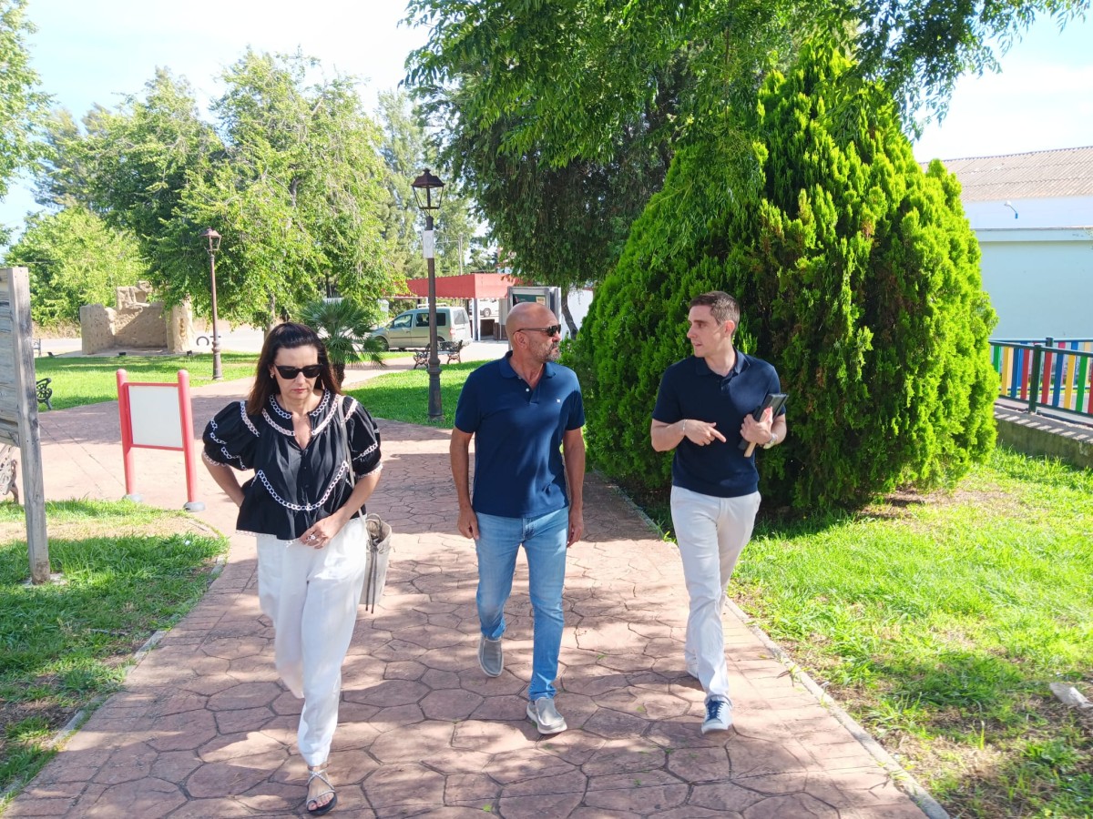 Torrecera ya se beneficia del nuevo contrato de parques y jardines de Jerez, que atiende una demanda histórica