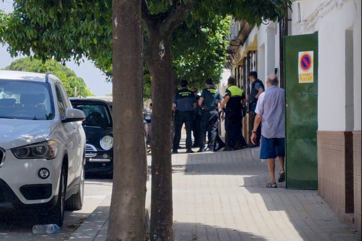 Tres días de luto y &amp;quot;conmoción&amp;quot; en Gerena: la joven había regresado de la Universidad de Jaén esa misma mañana