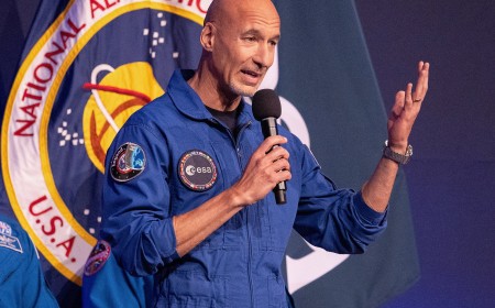 Luca Parmitano, astronauta de Artemis 3: “Faltan mujeres porque se han priorizado las necesidades de la misión”