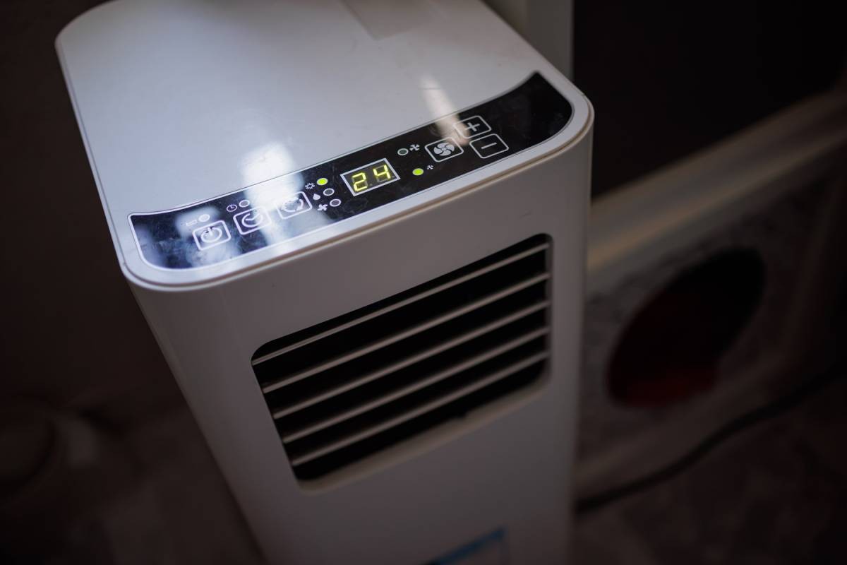 Precio de la luz hoy, jueves 2 de julio: estas son las horas ideales para poner el aire acondicionado