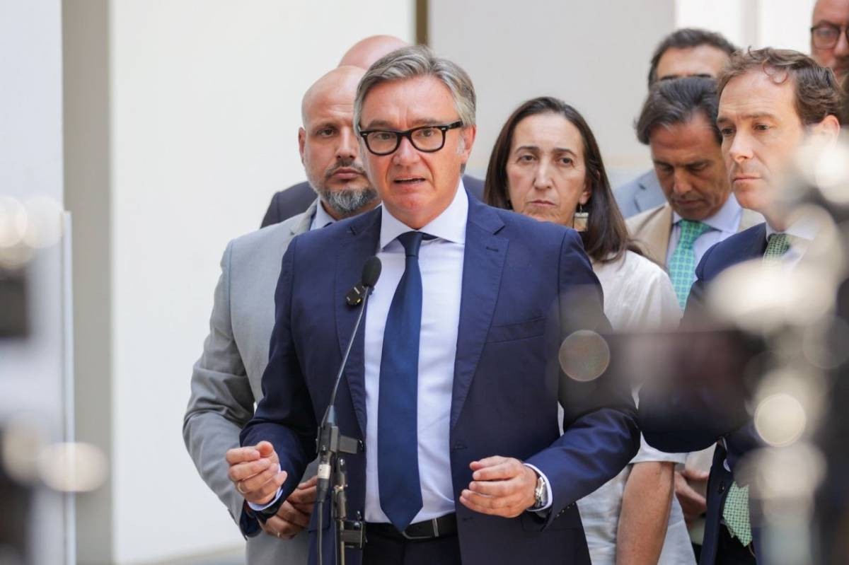 El acuerdo PP-Vox recorta ayudas a sindicatos y organizaciones empresariales: Gavira dice que &amp;quot;se acabaron las mariscadas&amp;quot;