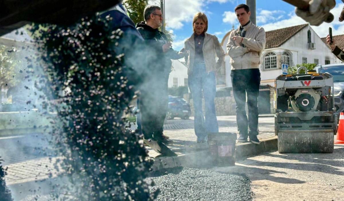 La &amp;#039;marea negra&amp;#039; llega a Jerez: estas son las primeras 13 calles que serán reasfaltadas