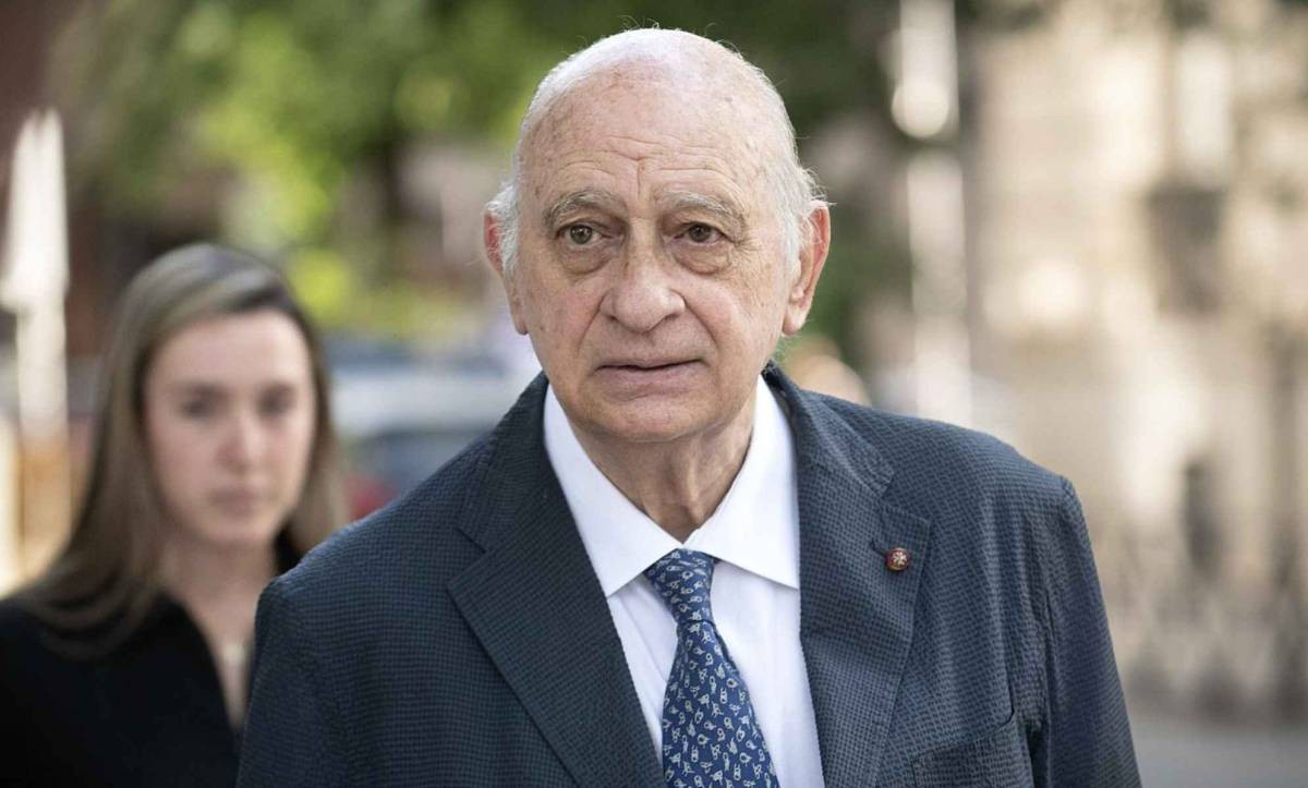 La Operación Kitchen se &amp;#039;para&amp;#039; en el ministro de Interior: la Fiscalía mantiene la petición de 15 años