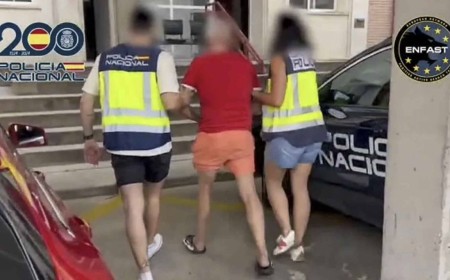 Eric, el repartidor de pollos de Arahal que ha dejado en shock a sus vecinos: era un peligroso atracador de bancos
