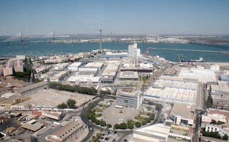 Cádiz estrena 220 plazas de aparcamiento gratuito y baja las tarifas para 2027