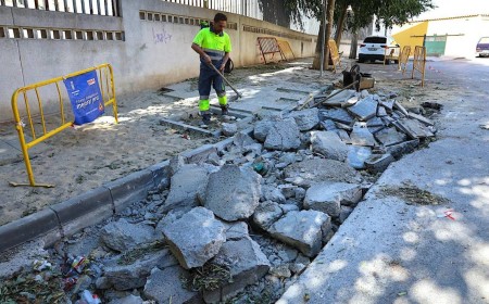 Más iluminación y mantenimiento en Vista Alegre: el Ayuntamiento de Jerez refuerza las mejoras en la barriada