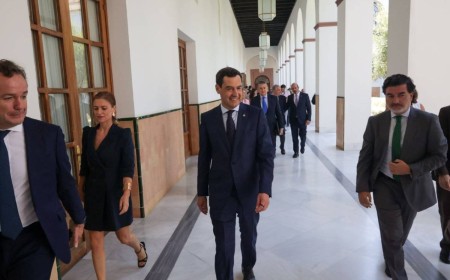 Es oficial: hay acuerdo de Gobierno entre PP y Vox para la Junta de Andalucía