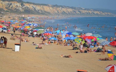 Muere un bañista de 79 años en Huelva tras ser sacado del agua