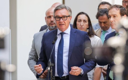 El acuerdo PP-Vox recorta ayudas a sindicatos y organizaciones empresariales: Gavira dice que &amp;quot;se acabaron las mariscadas&amp;quot;